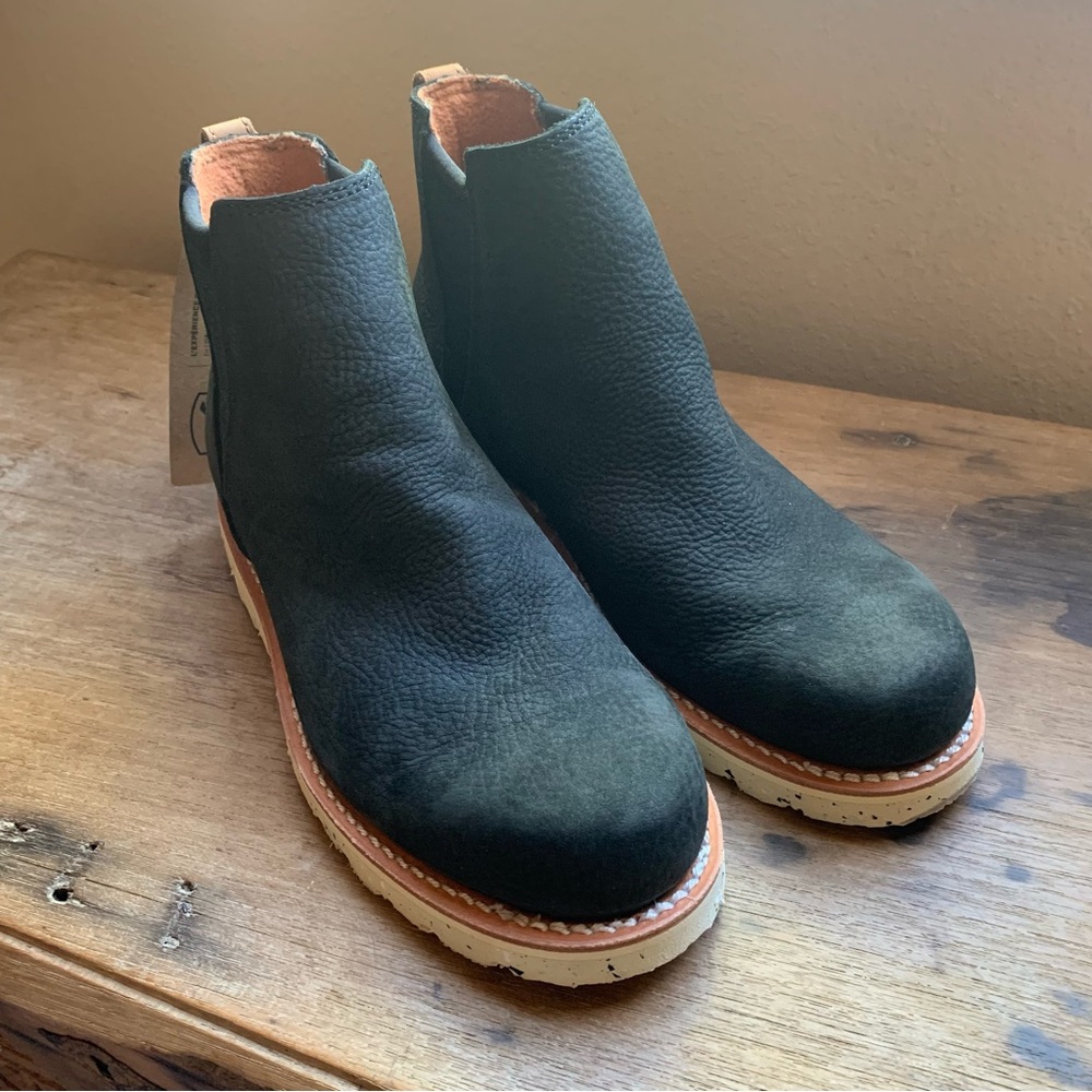 NWT Irish Setter Black & Tan Chelsea Work Boots